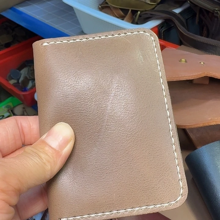 142头层牛皮三个卡位卡包