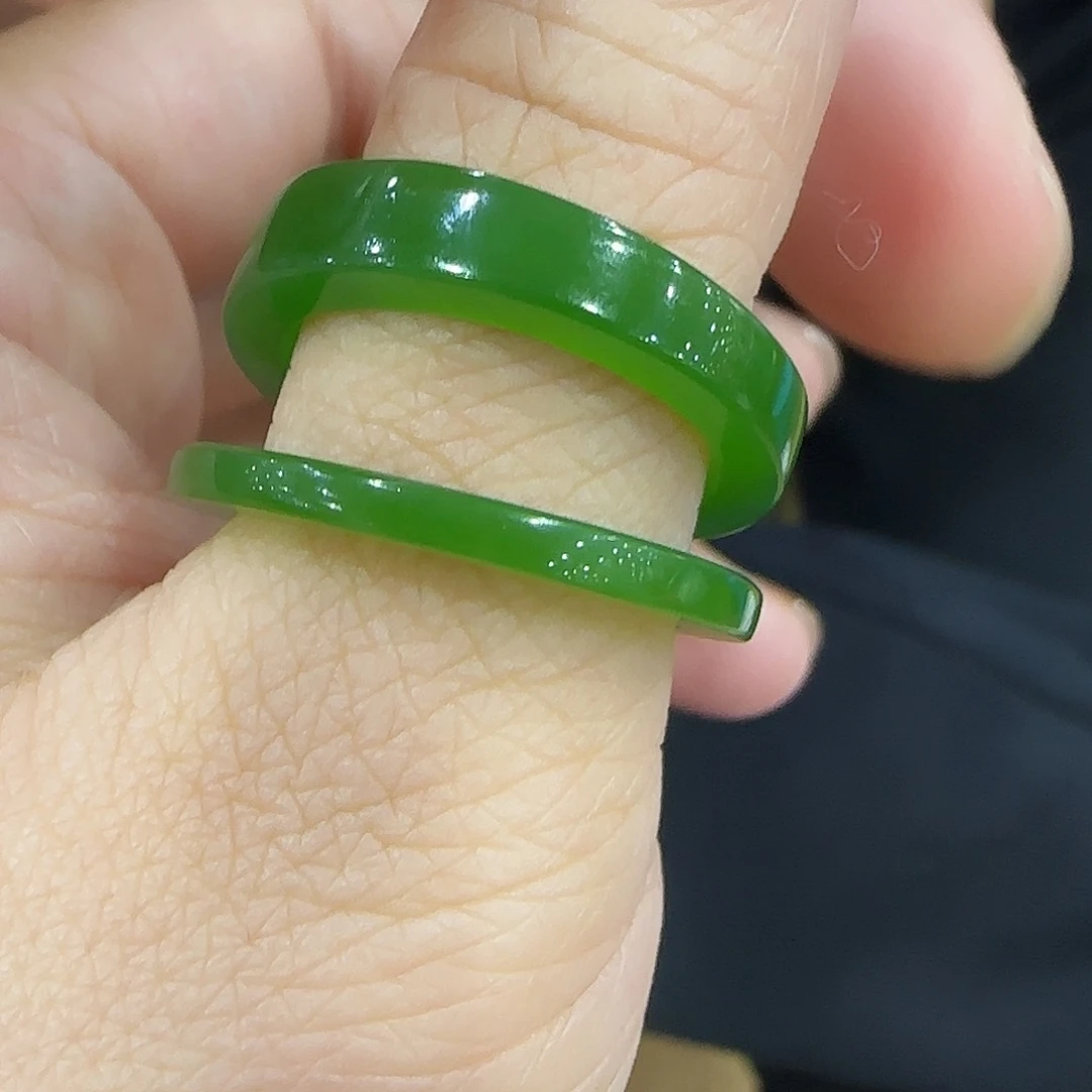 乐***妈和田玉未镶嵌戒指一对套戒