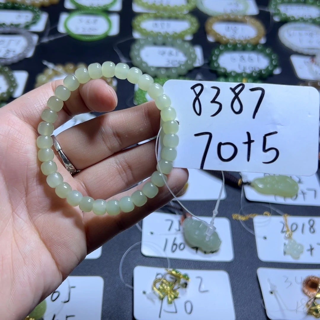 和田玉未镶嵌手串8387