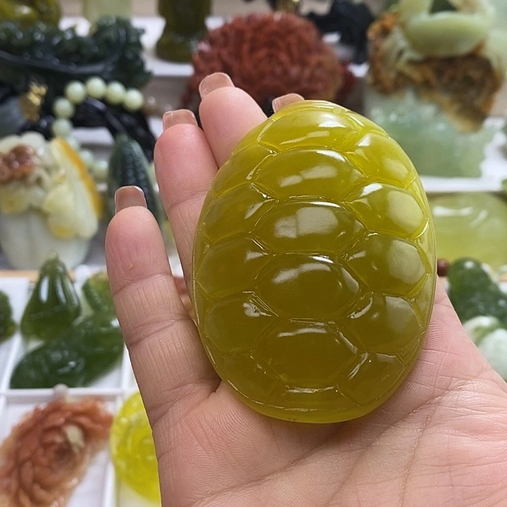 玩***照蛇纹石玉未镶嵌手把件