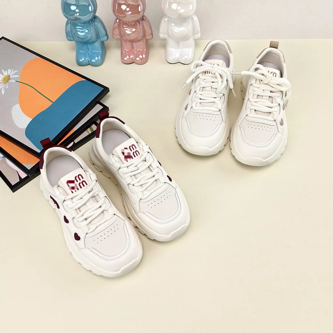 韩版春季轻便中跟防滑休闲鞋真皮小白鞋女系带圆头百搭网红运动鞋