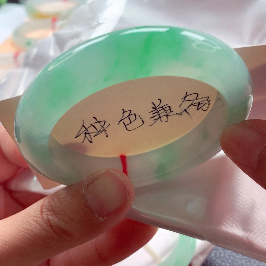 叮***咚翡翠未镶嵌手镯师妹55.3冰胶无结构翠阳绿