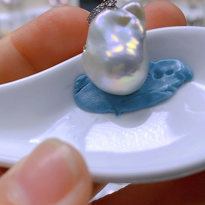 淡水珍珠颈饰合金