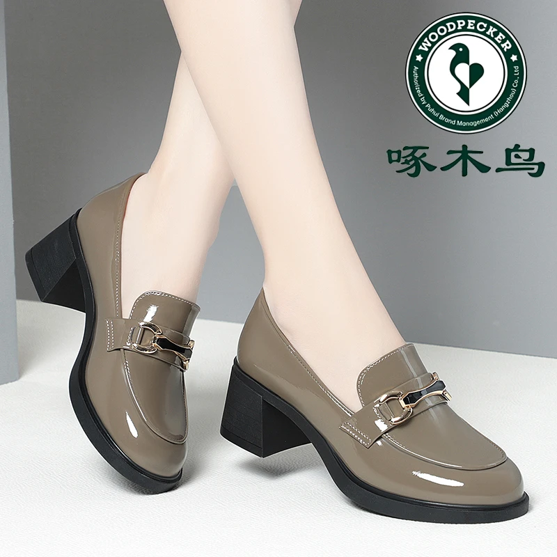 啄木鸟漆皮乐福鞋春秋中跟皮鞋新款粗跟女鞋中年女士鞋子深口单鞋