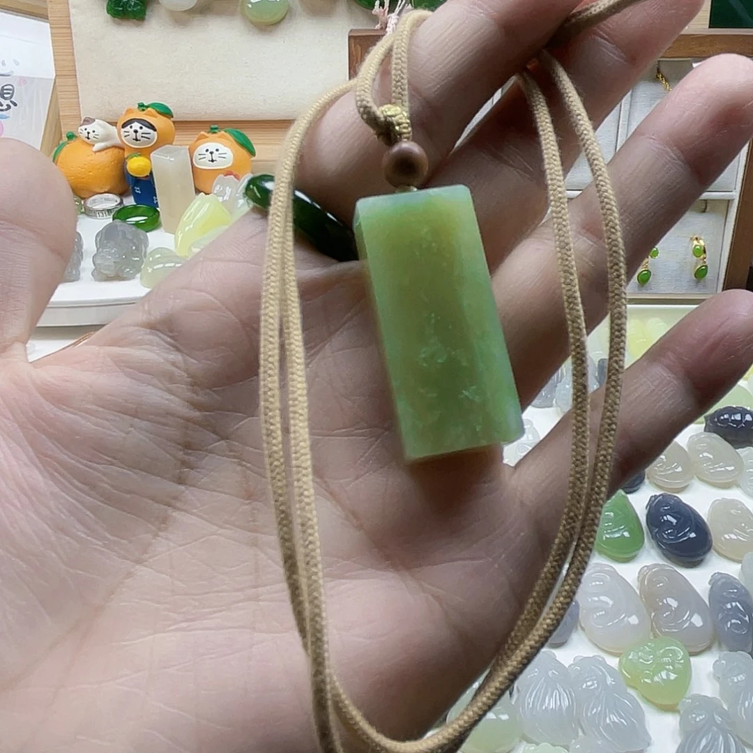 和田玉未镶嵌吊坠(不含链)