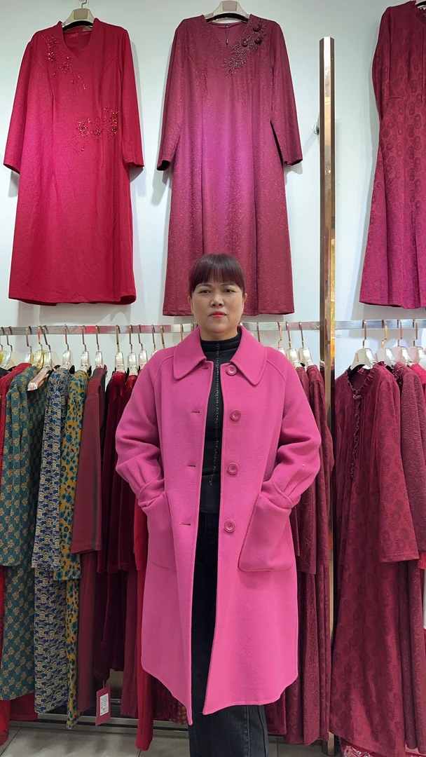 2025新款冬季中老年妈妈外套时尚气质中长款妈妈外套