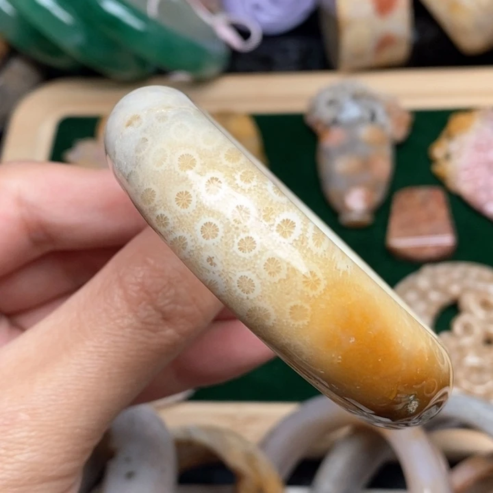 硅化珊瑚（珊瑚玉）手镯未镶嵌53