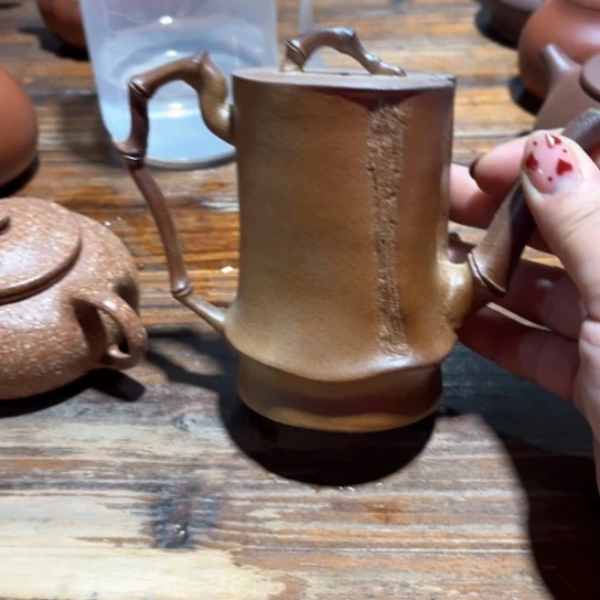 紫砂茶壶瑕疵………………
