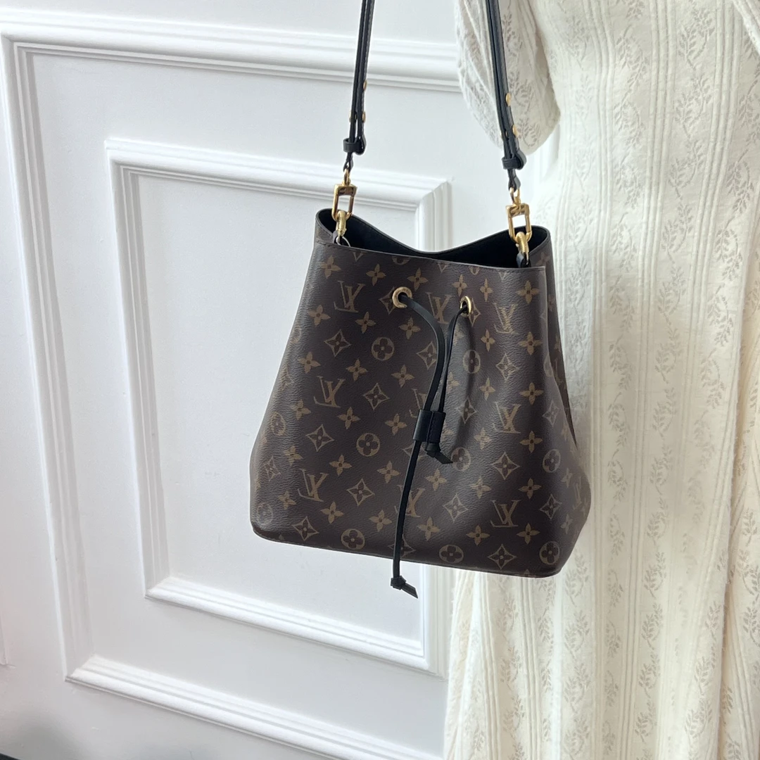 99新 LouisVuitton/路易威登 NEONOE水桶 黑色 老花中号 黑色内衬