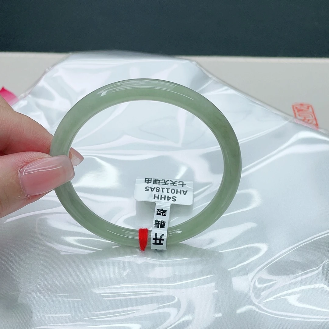 翡翠手镯未镶嵌圆56