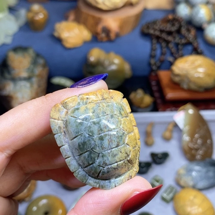 岫岩河磨玉（透闪石质玉）富甲未镶嵌