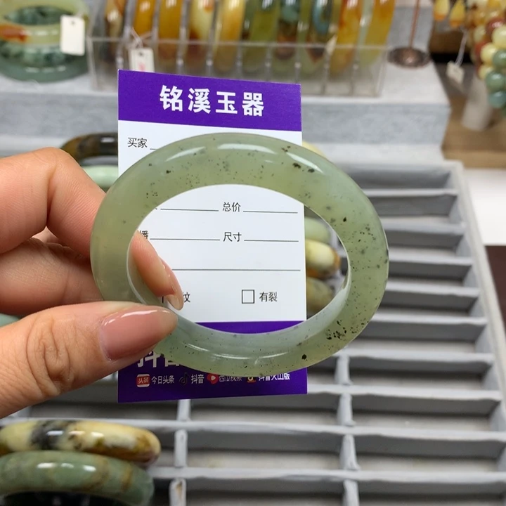 未镶嵌蛇纹石玉手镯