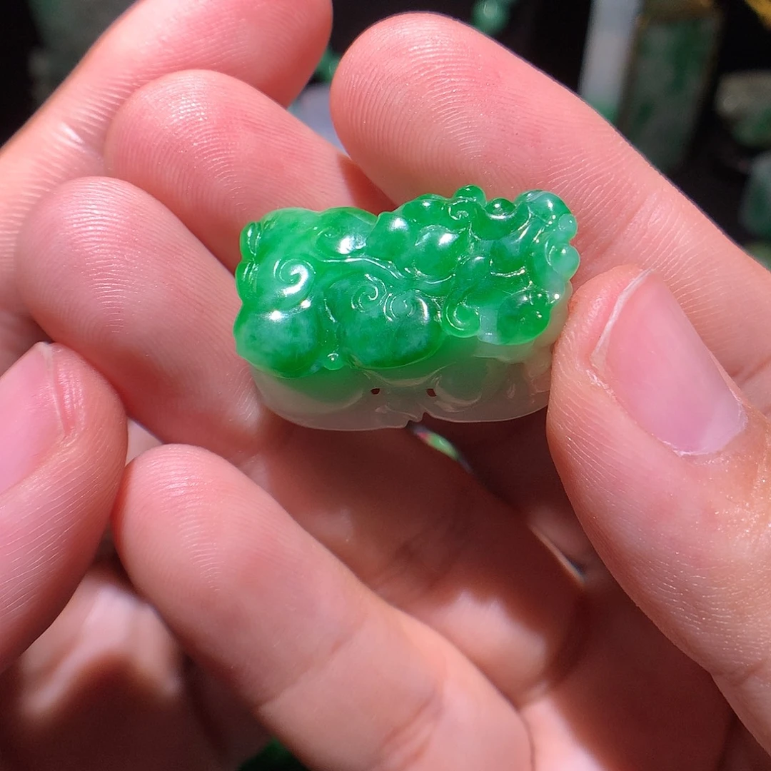 翡翠未镶嵌挂件翡翠貔貅