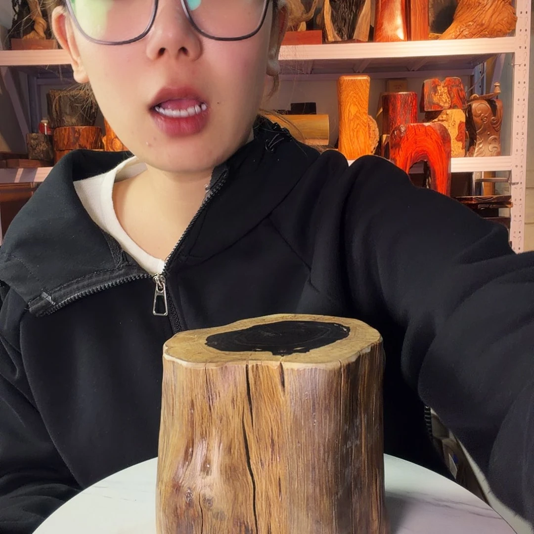 紫檀木类端景台月**人