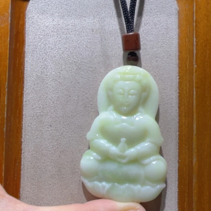 未镶嵌颈饰蓝田玉（蛇纹石化大理石玉）路****通蓝田玉观音