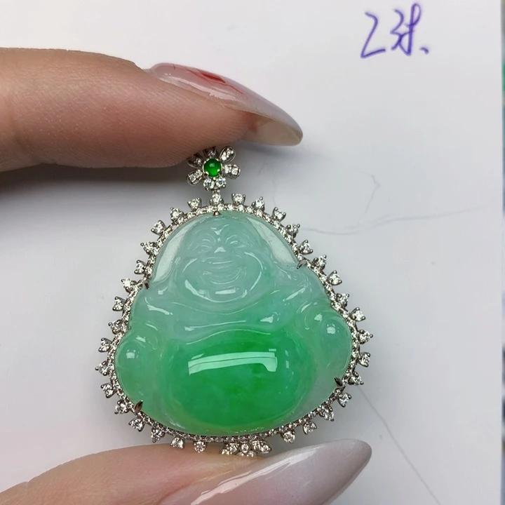 翡翠颈饰18K金镶嵌翡翠