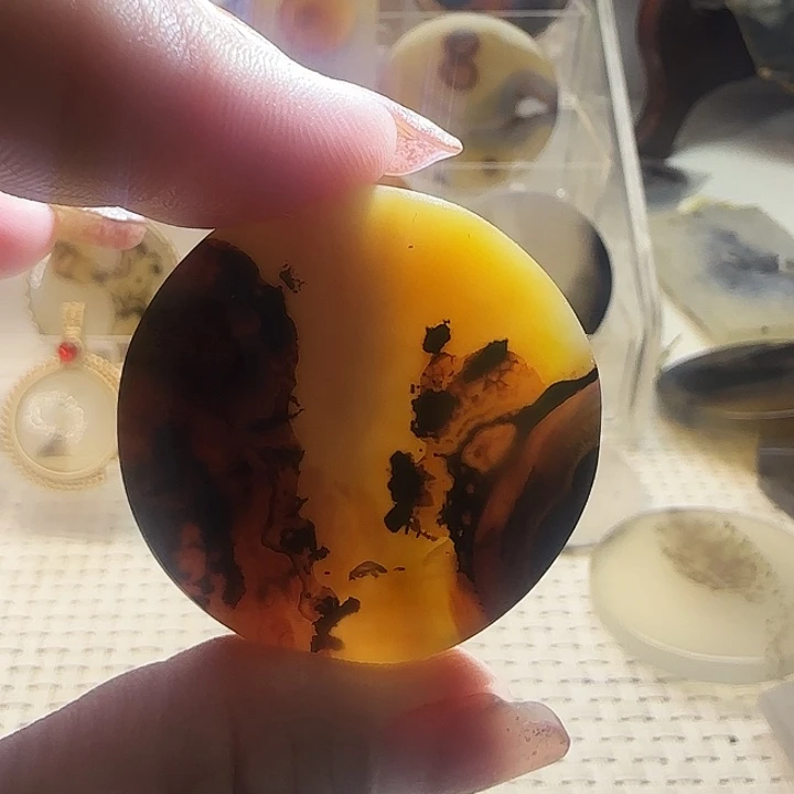 玛瑙/玉髓未镶嵌珠宝奇石