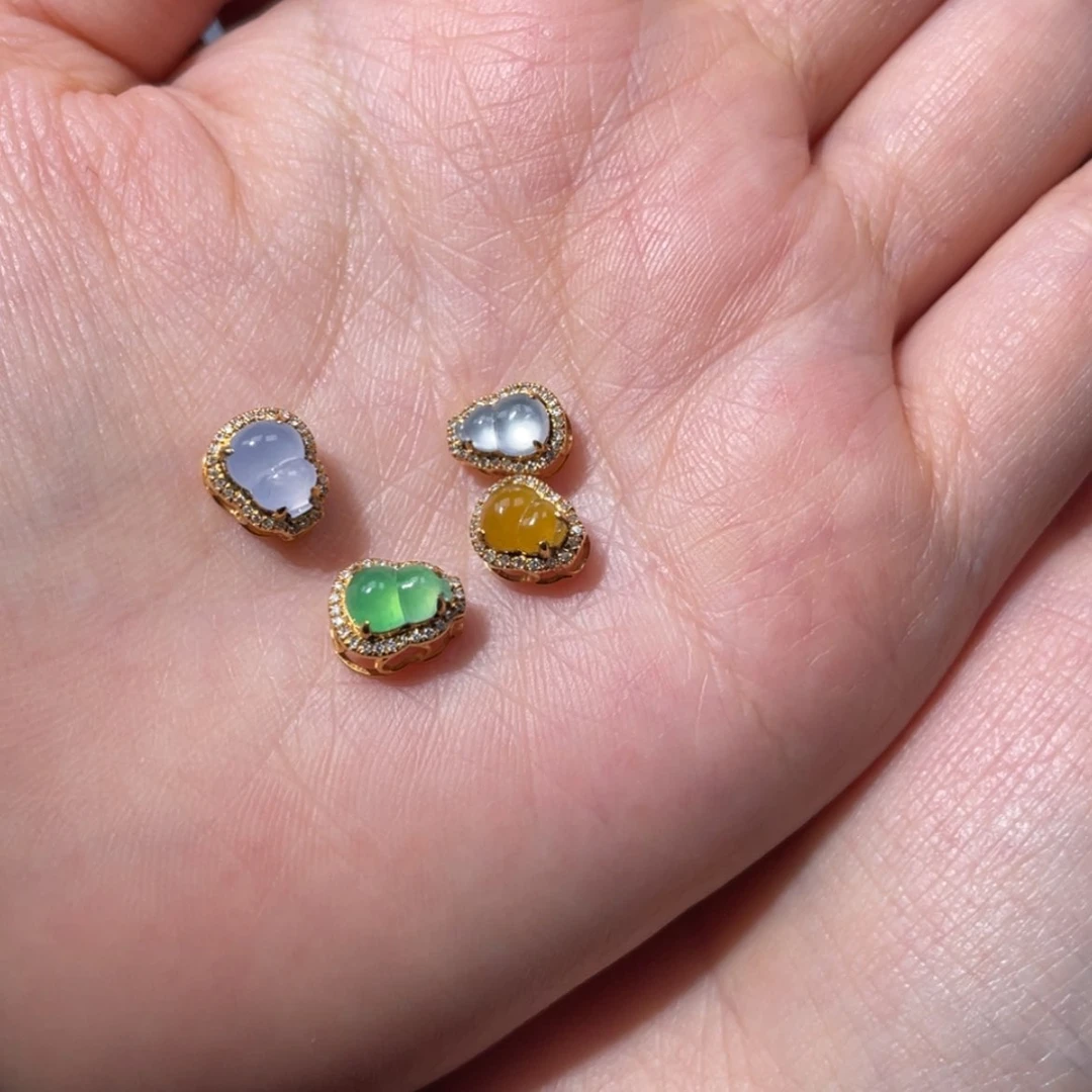 【闪购商品】颈饰18K金镶嵌翡翠杠*花