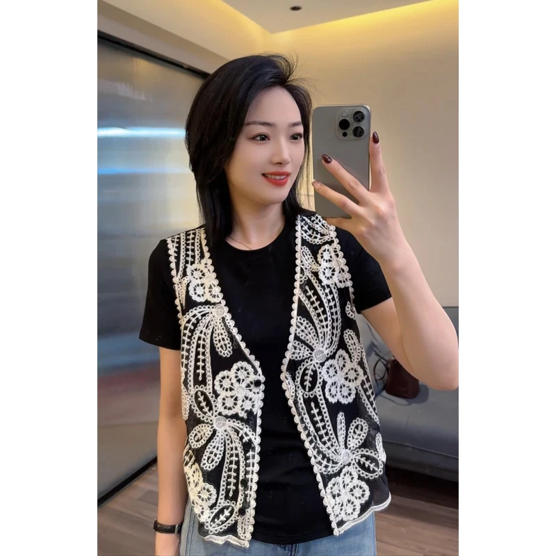 高级感小众拼接蕾丝短袖T恤女夏季2025新款设计感黑色假两件上衣