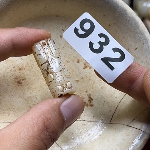 哈***塔瓷片瓷器制作过程是根据不同