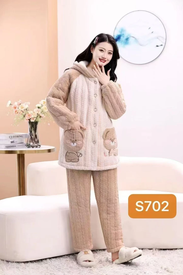S702短款保暖家居服百搭连帽时尚套装