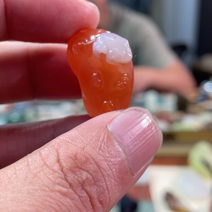 颈饰未镶嵌南红玛瑙
