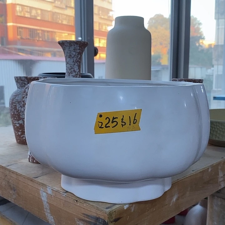 陶摆件陶盆有孔 瑕疵介意勿拍