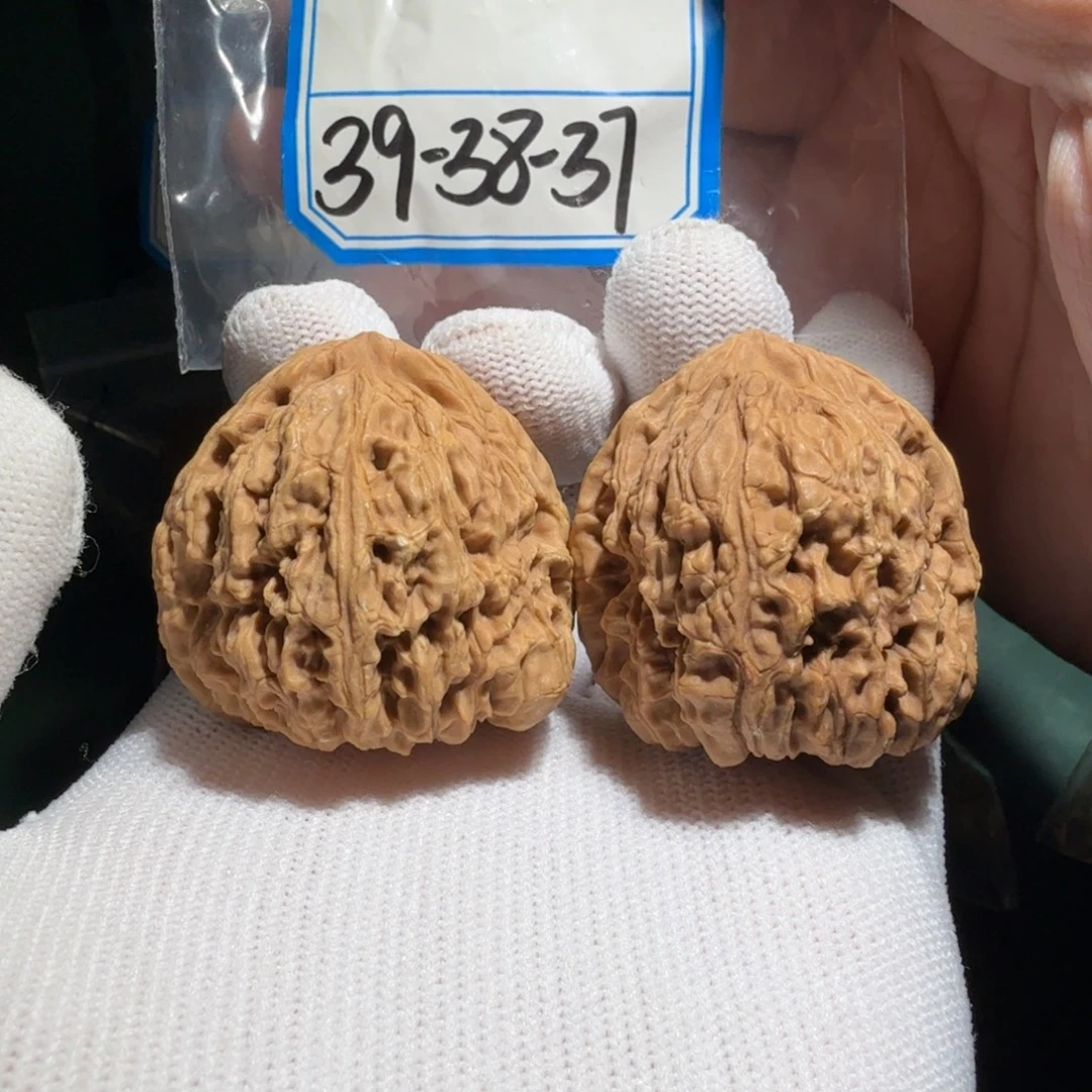 吊坠文玩核桃南疆18