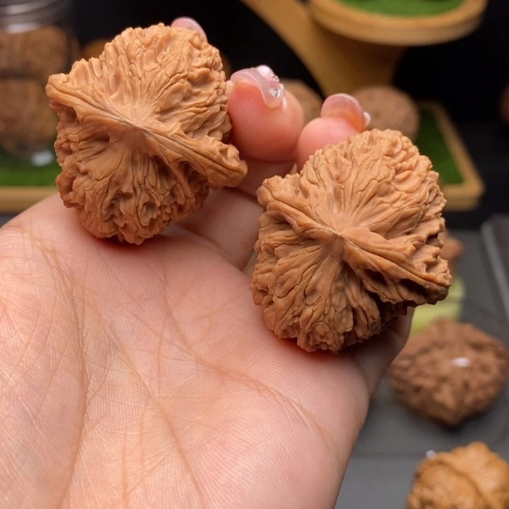 把件文玩核桃南疆石