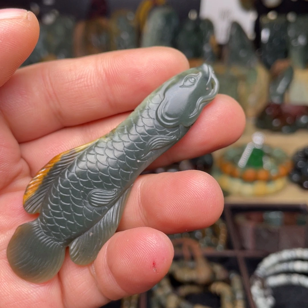 岫岩河磨玉（透闪石质玉）未镶嵌颈饰