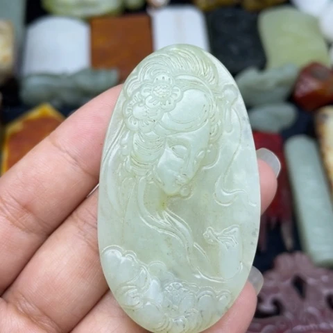蛇纹石玉未镶嵌颈饰37
