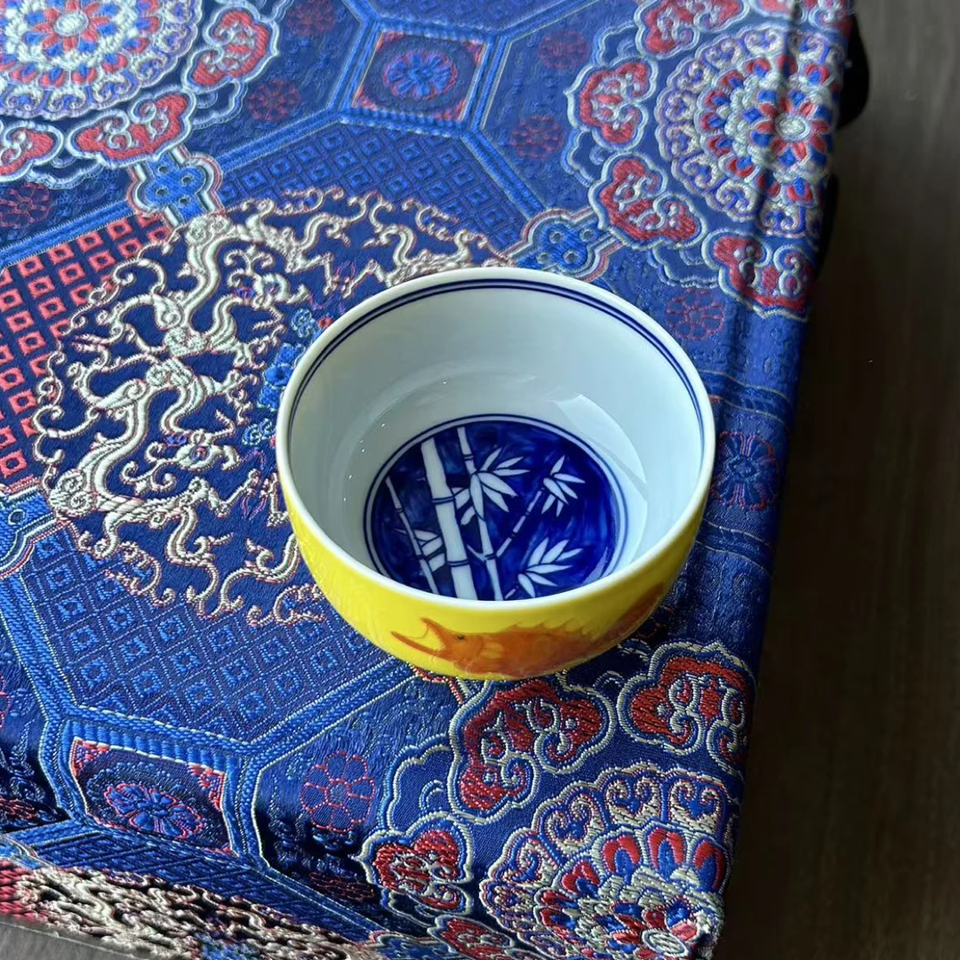 立勤堂黄釉点金鳜鱼高足杯（内竹子）