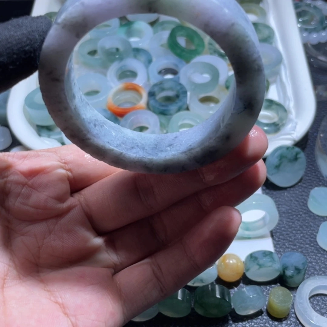 渔***晚未镶嵌定制翡翠天然翡翠