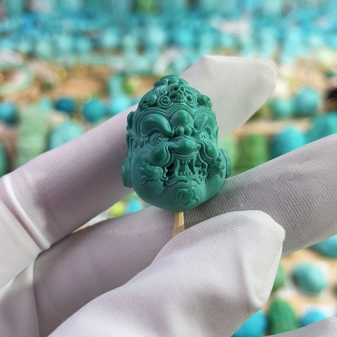 绿松石未镶嵌珠宝奇石