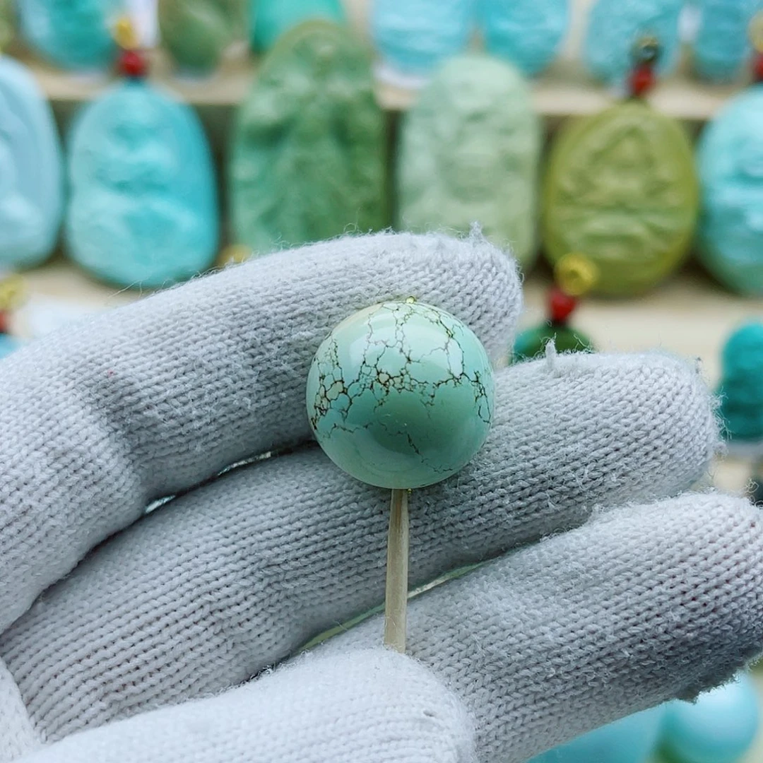 绿松石未镶嵌珠宝奇石