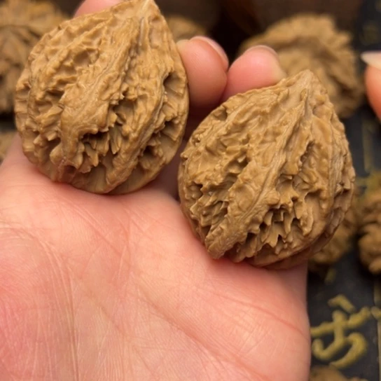 文玩核桃把件秦岭核桃27