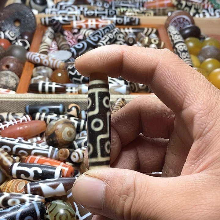 玛瑙/玉髓颈饰足银镀金镶嵌111