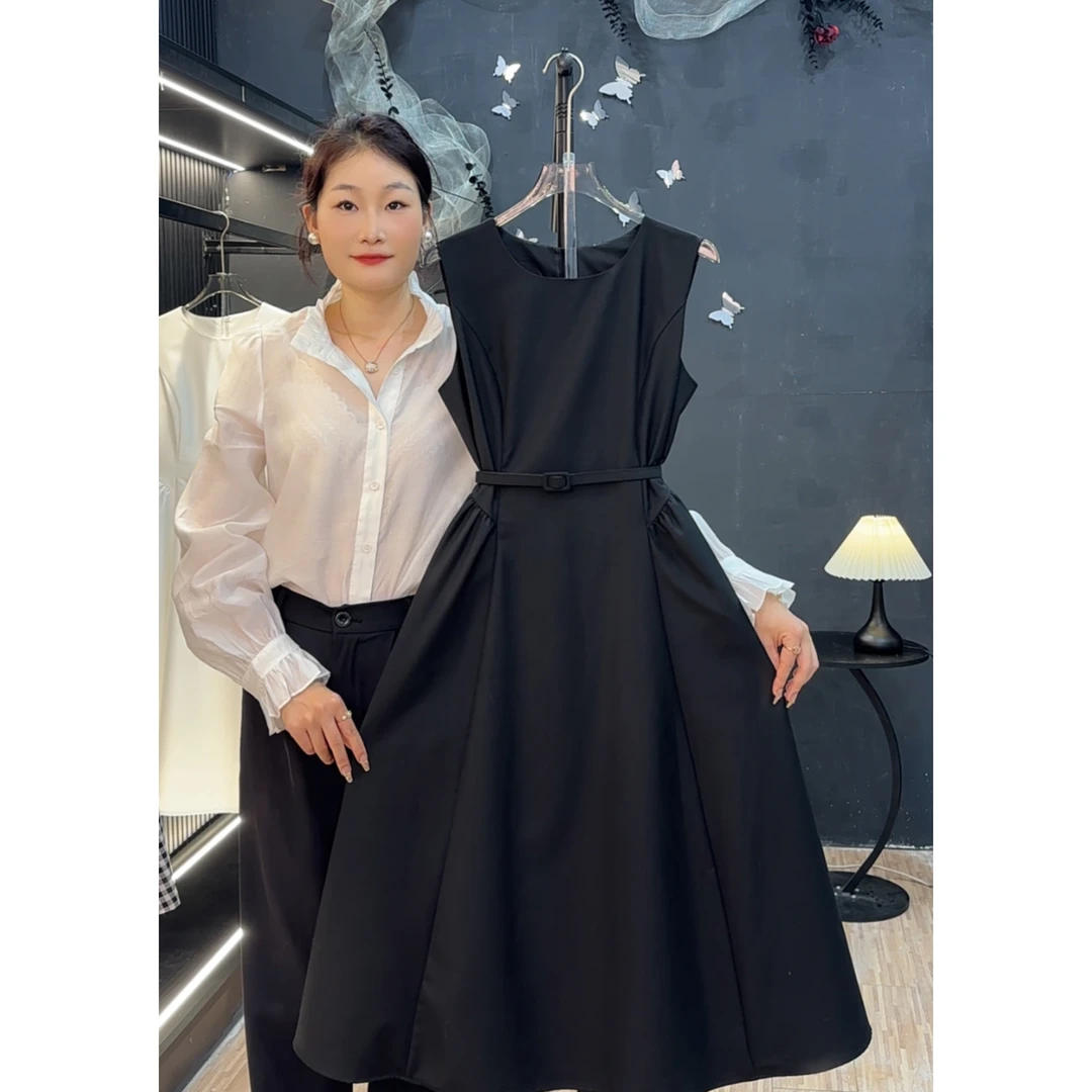 {专属}YOUNA法式赫本风小众爆款修身显瘦高奢小黑裙背心连衣裙