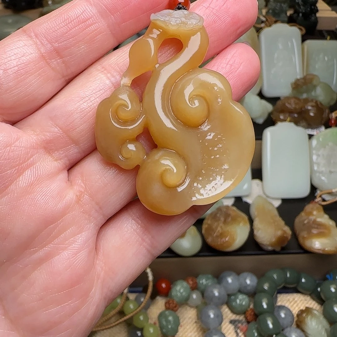 和田玉颈饰未镶嵌