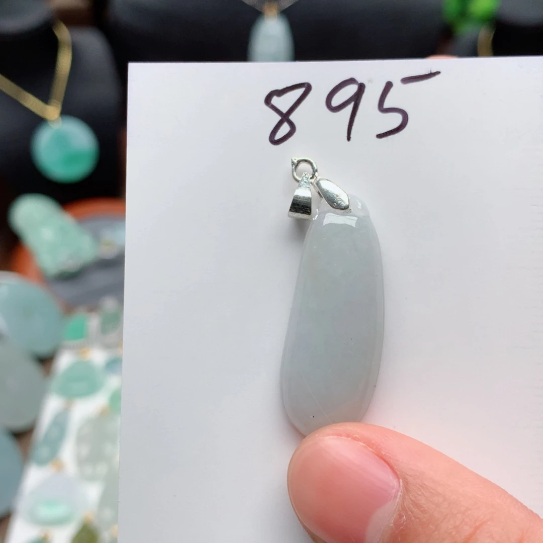 翡翠颈饰合金吊坠