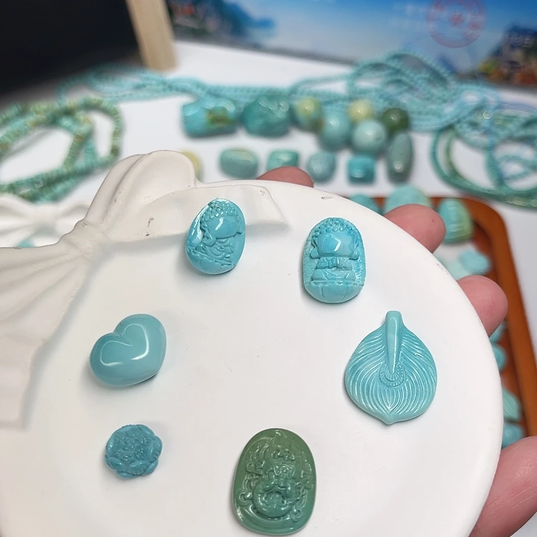 r***宝绿松石未镶嵌珠宝半成品