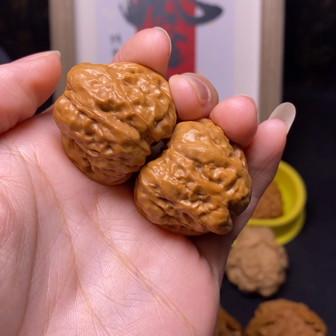 绿***员文玩核桃吊坠蛤蟆33