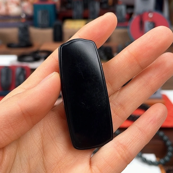 和田玉未镶嵌颈饰打版款毛孔特价28.8克左右