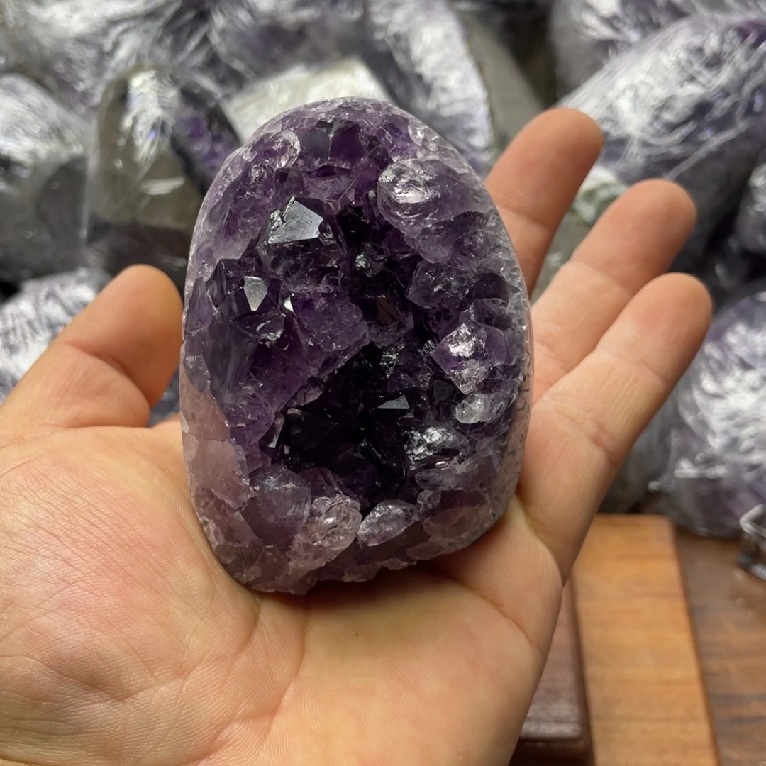 未镶嵌水晶大型摆件（非配饰）