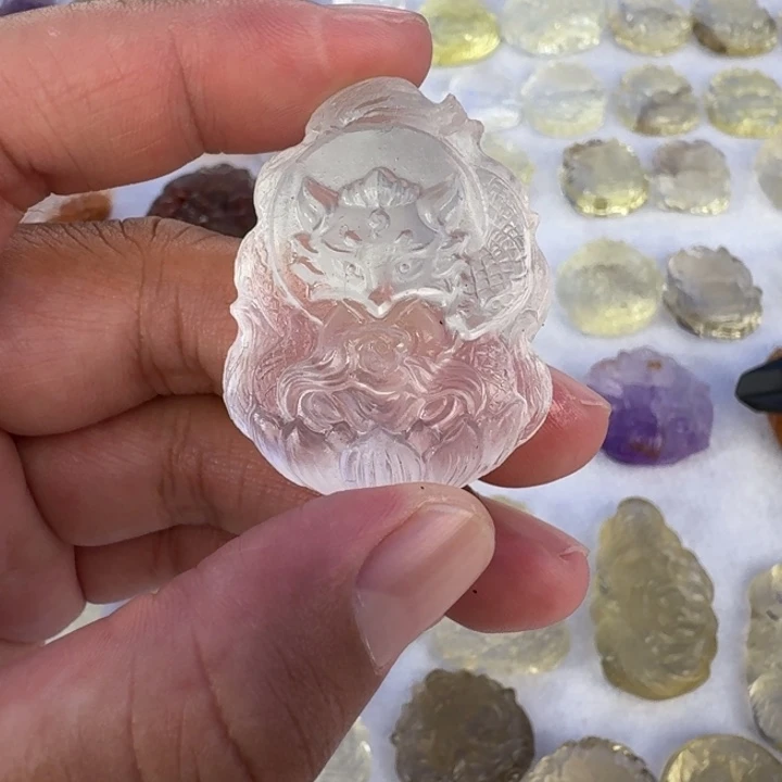 未镶嵌颈饰水晶吊坠