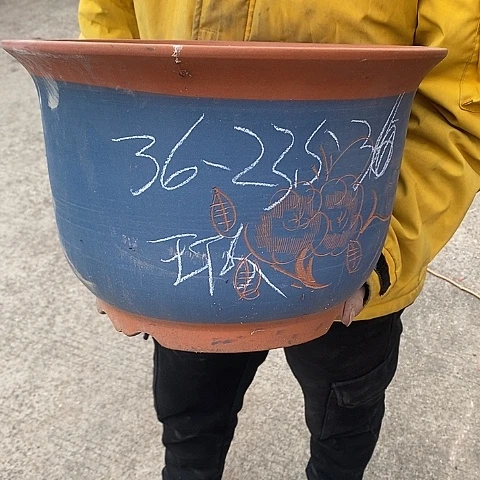 紫砂中国宜兴紫砂花盆，