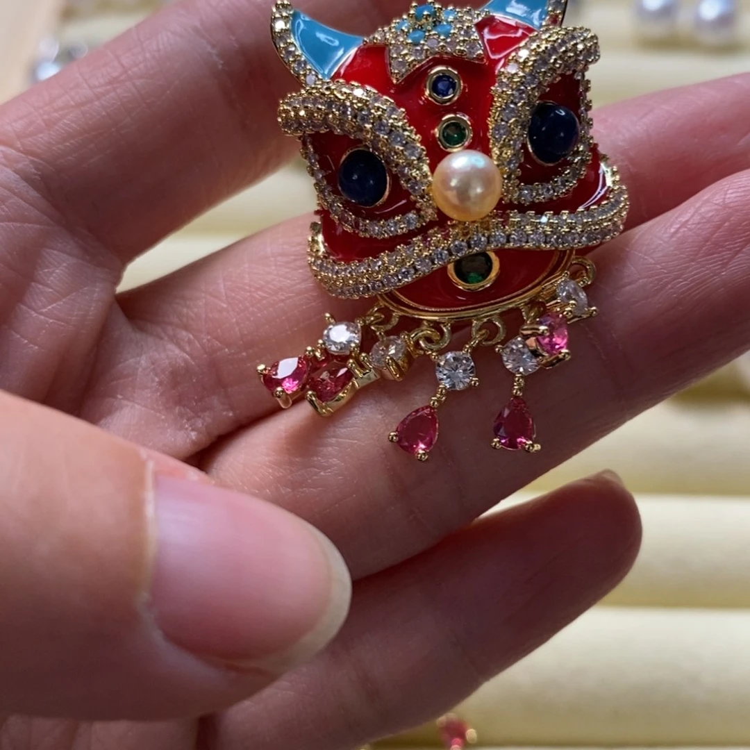 海水珍珠胸饰合金