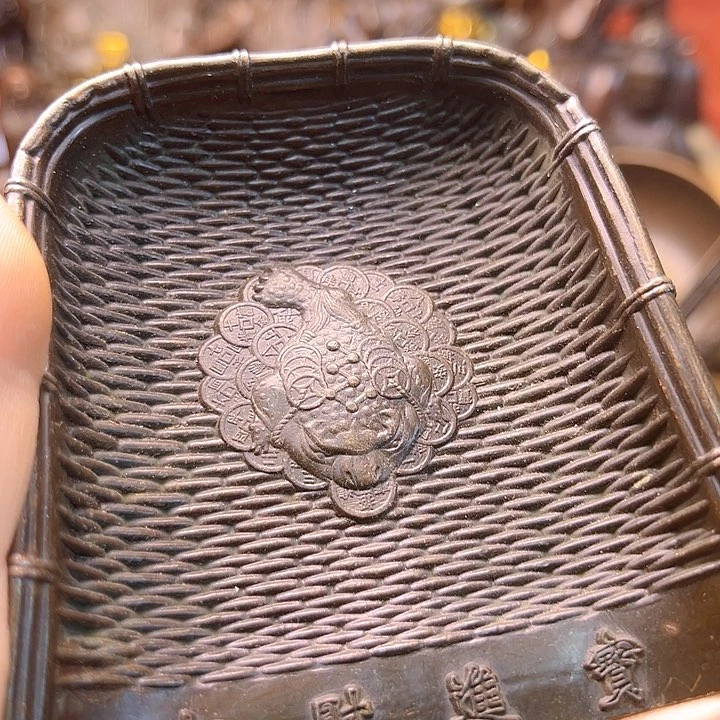 铜2225886332369856585