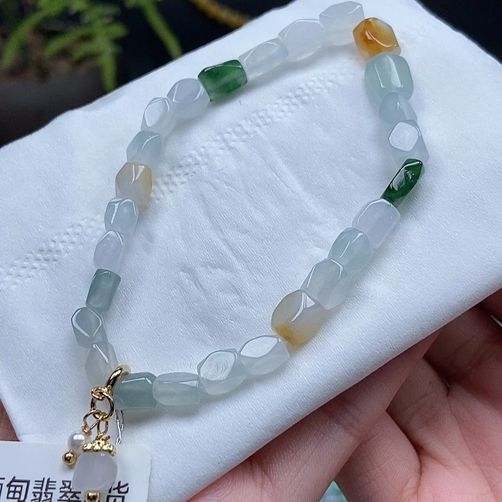 翡翠挂件未镶嵌吊坠