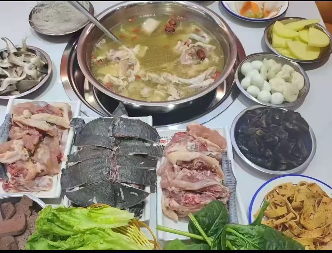 【3人餐特惠】药膳鸡3人套餐底料(3份鸡肉+8个涮菜+蘸料)